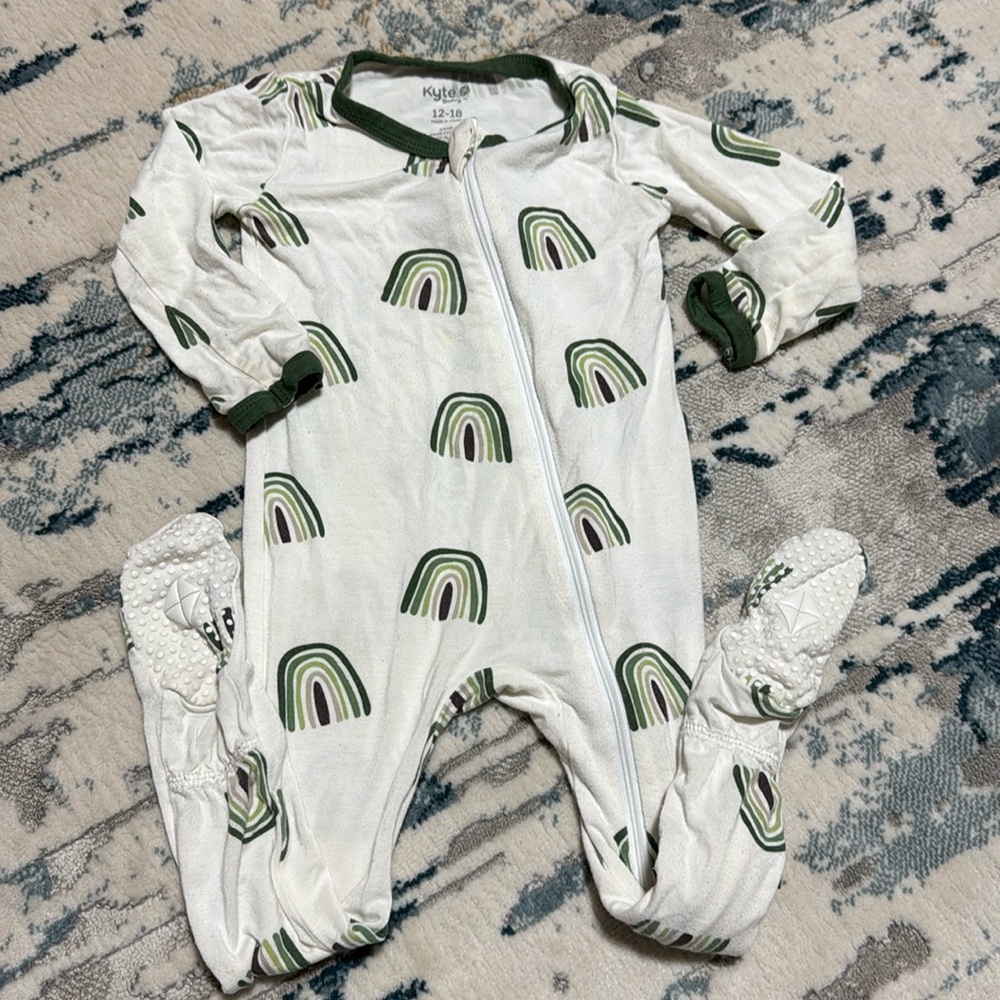 Kyte Baby Hunter Rainbow Footie - 12-18 Months